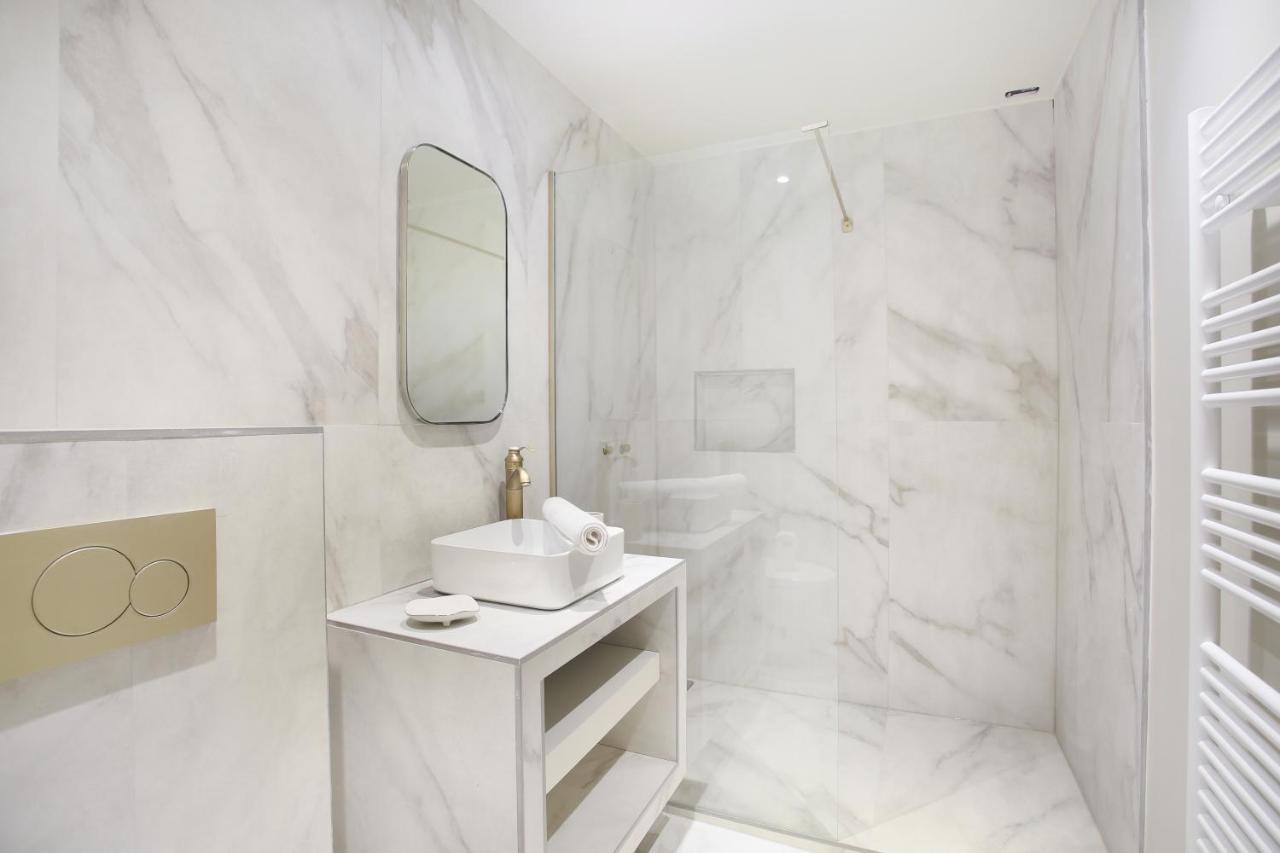 Residence In The Center Of Paris By Studio Prestige Екстер'єр фото
