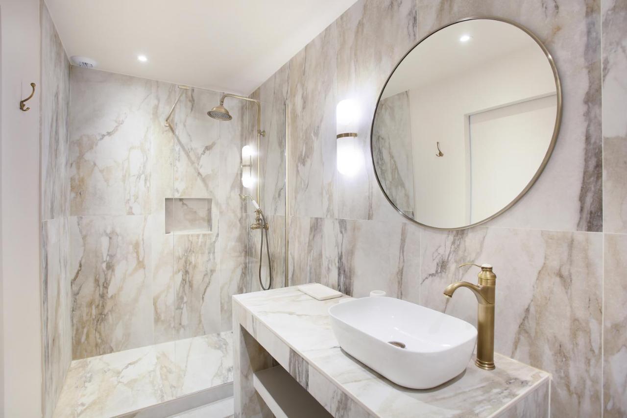 Residence In The Center Of Paris By Studio Prestige Екстер'єр фото
