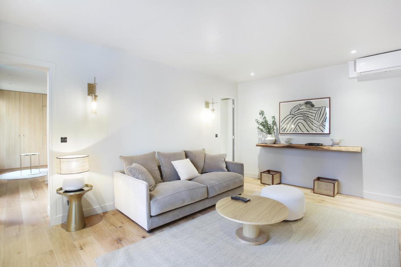 Residence In The Center Of Paris By Studio Prestige Екстер'єр фото